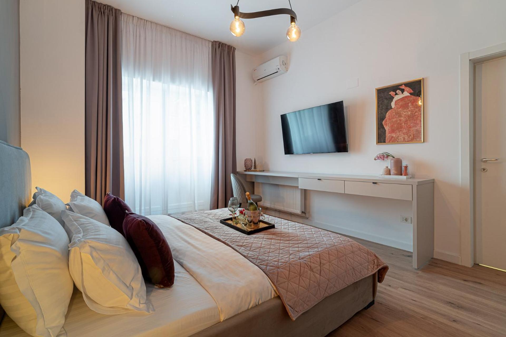 Loggia & Luxe 5Br Penthouse In Universitatii Area Bükreş Dış mekan fotoğraf